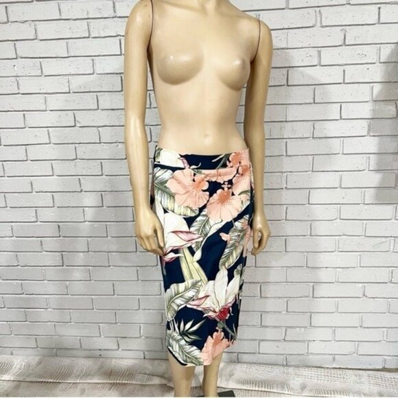 Ann Taylor Palm Tropical Hibiscus Pencil Skirt - Size 4 - Picture 2 of 7
